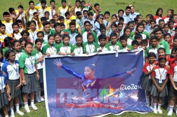 Tripura school students wish â€˜good luckâ€™ to Dipa Karmakar 